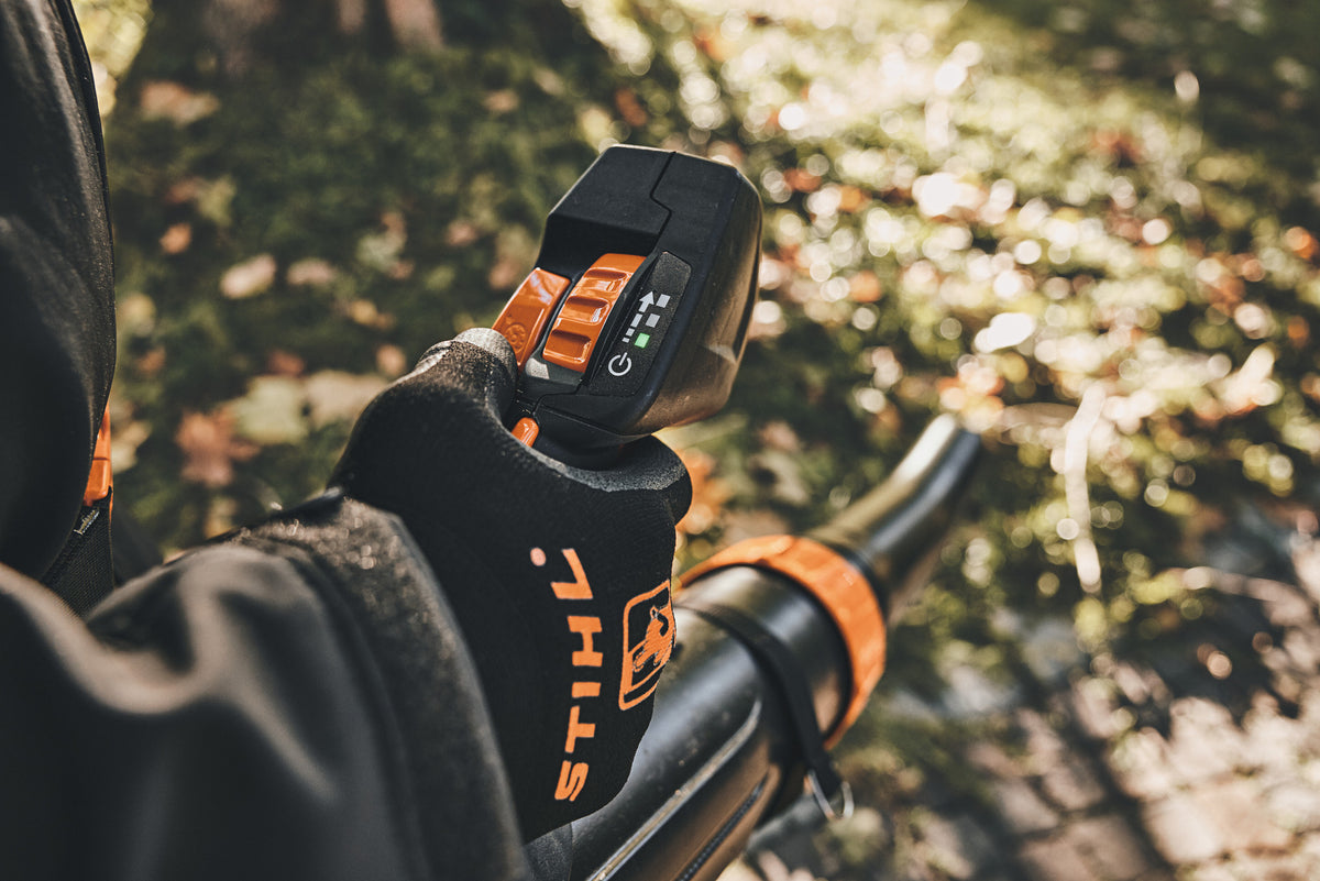 STIHL dmuchawa do liści akumulatorowa BGA 300 (plecakowa, bez akumulatora i ładowarki) - zdjęcie 12