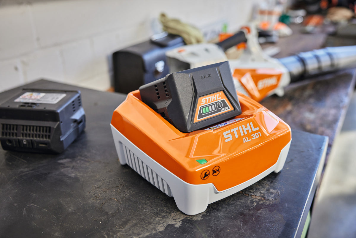 STIHL ładowarka AL 301 do akumulatorów AK/AP/AR - zdjęcie 5
