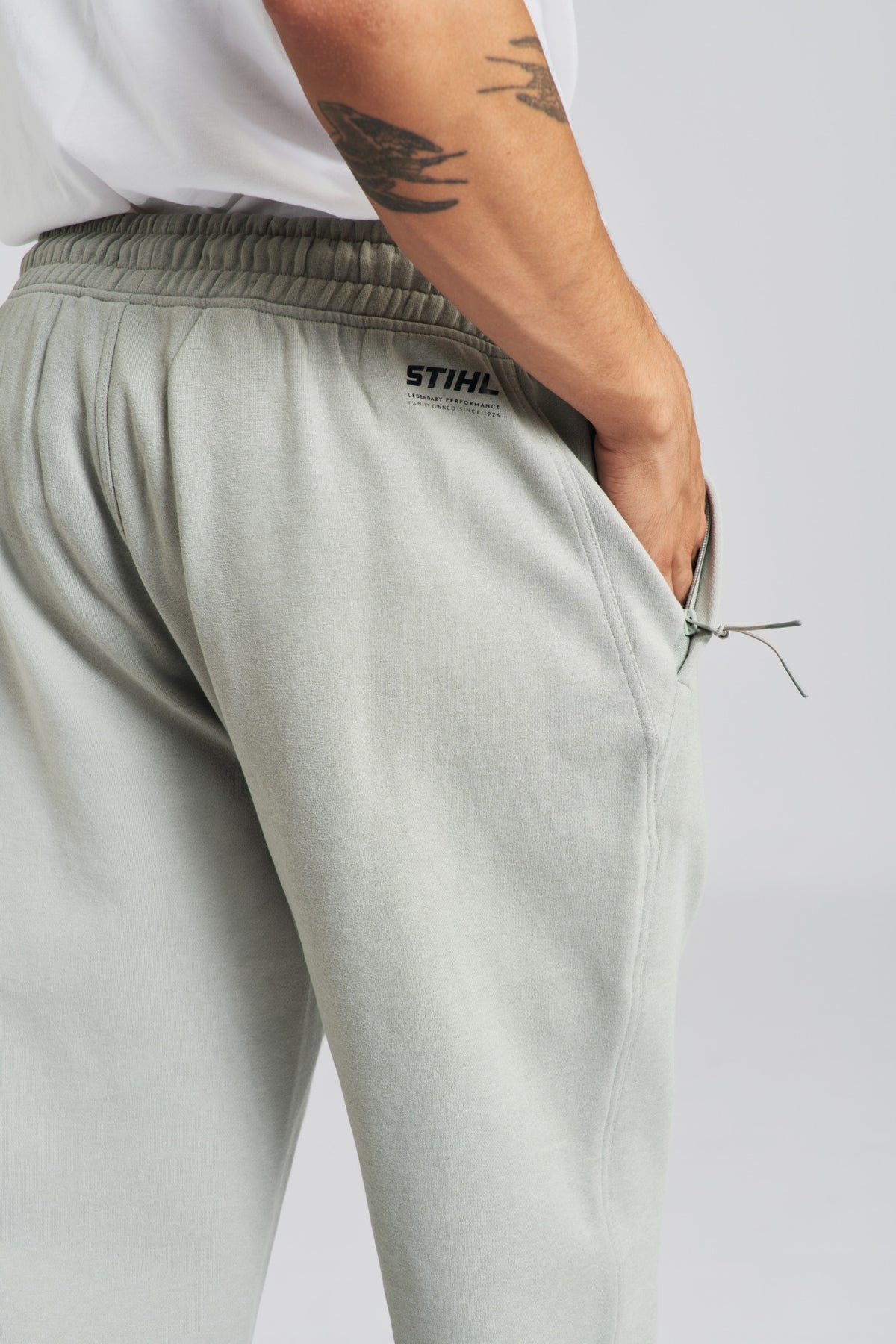 STIHL spodnie dresowe LEGENDARY, szare, rozmiar L (unisex) - zdjęcie 9