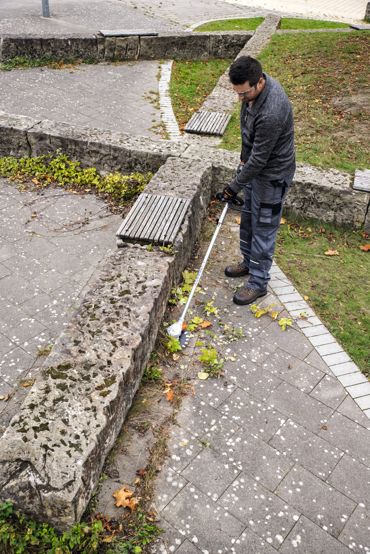 STIHL kombimotor akumulatorowy KMA 135 R (bez akumulatora i ładowarki) - zdjęcie 4