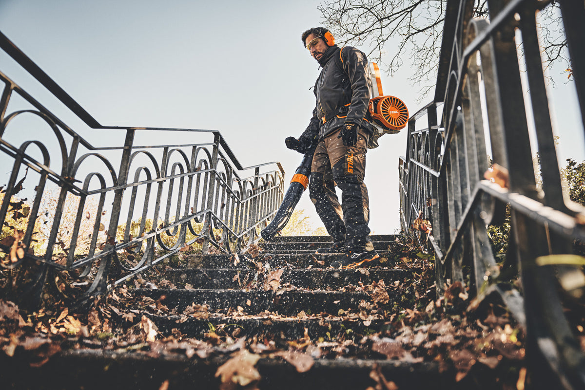 STIHL dmuchawa do liści akumulatorowa BGA 300 (plecakowa, bez akumulatora i ładowarki) - zdjęcie 5