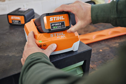 STIHL ładowarka AL 301 do akumulatorów AK/AP/AR - zdjęcie 4