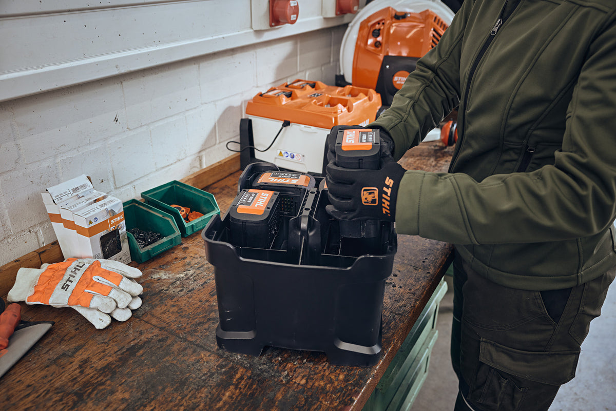 STIHL uchwyt na akumulatory AP-System (do 6 szt.) - zdjęcie 3