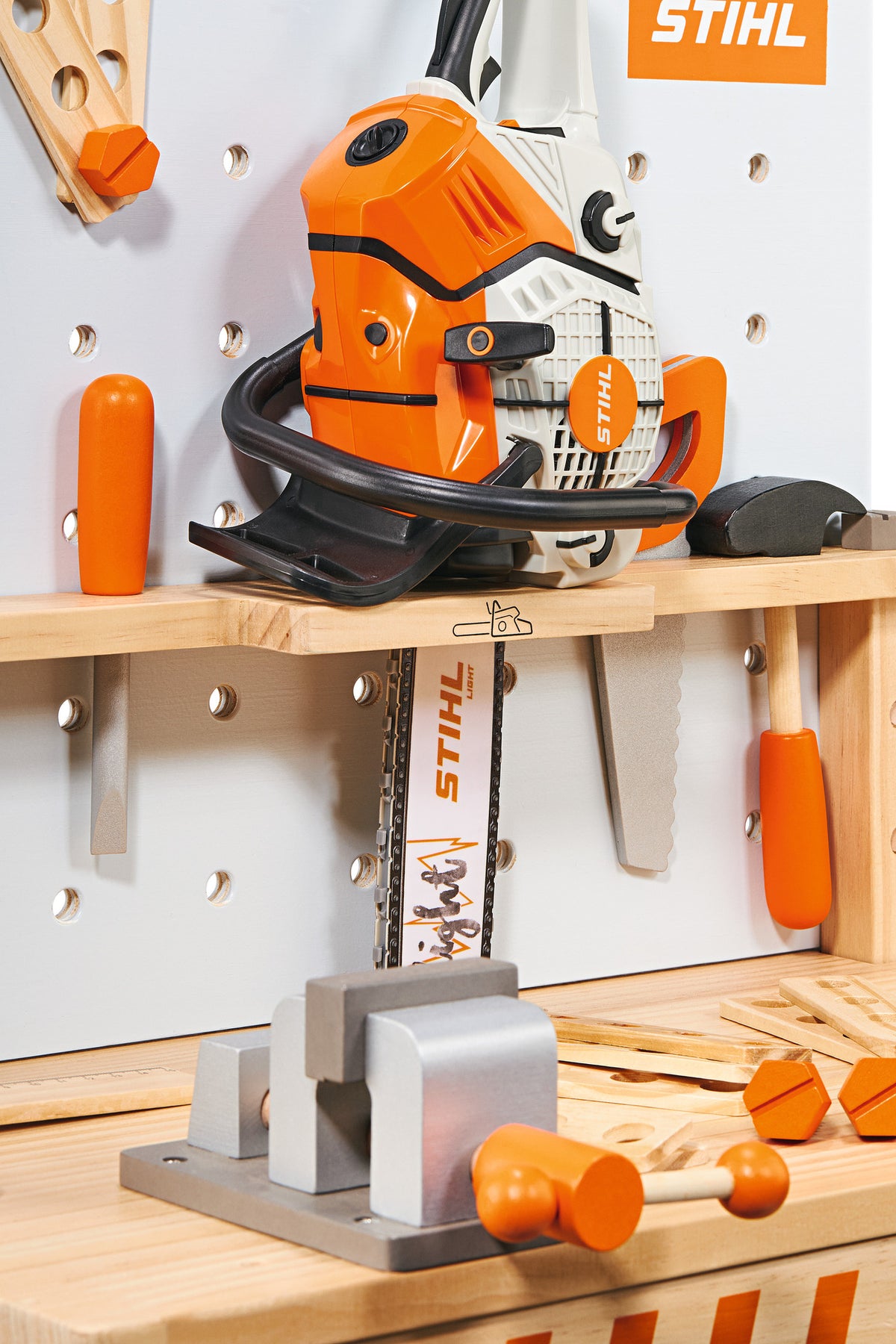 STIHL drewniany warsztat dla dzieci z narzędziami - zdjęcie 8