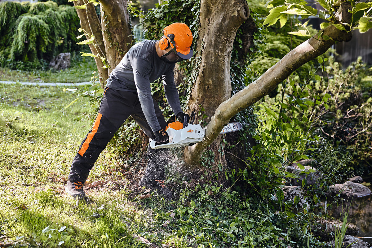 STIHL pilarka łańcuchowa akumulatorowa MSA 220 C-B 35 cm (bez akumulatora i ładowarki) - zdjęcie 4