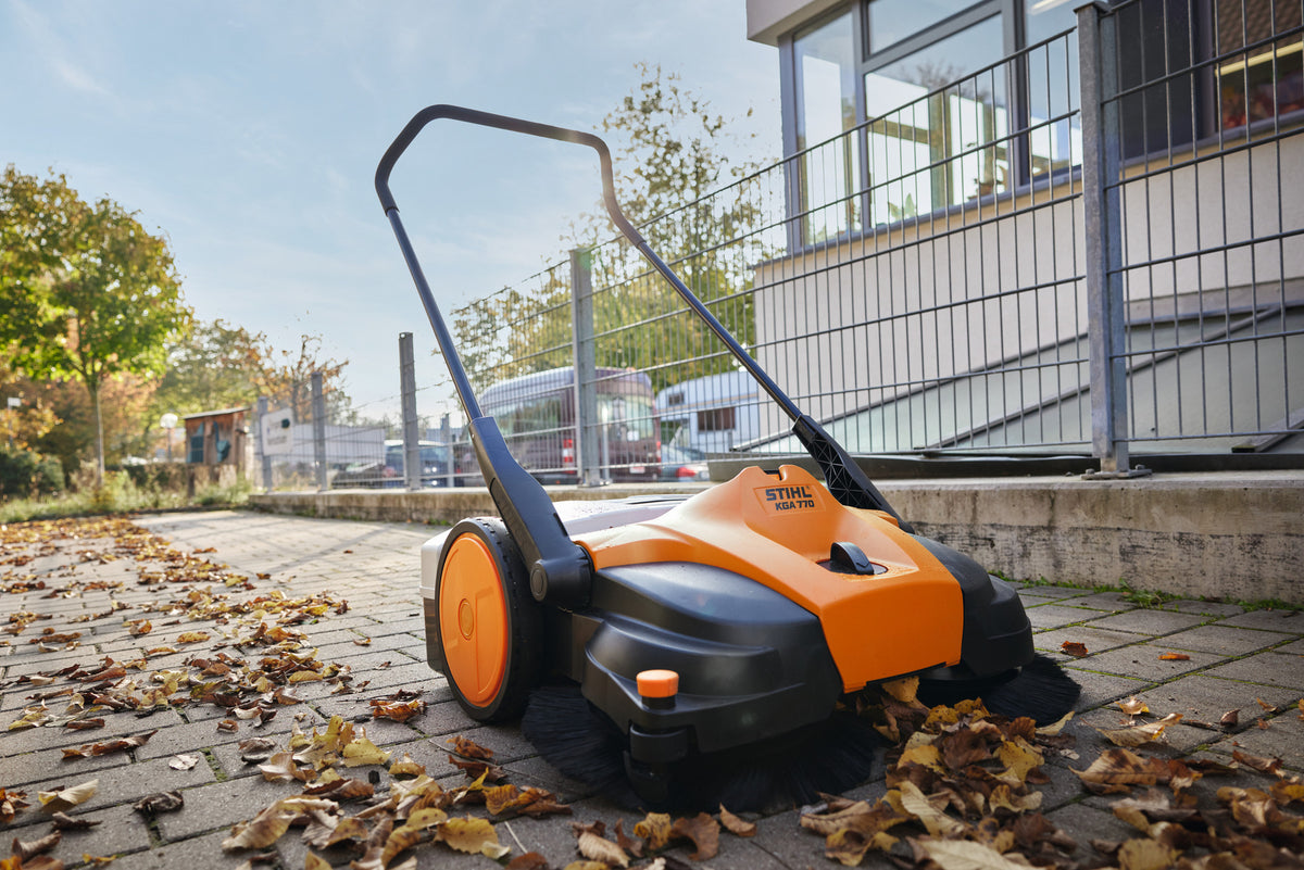 STIHL zamiatarka akumulatorowa KGA 770, bez akumulatora i ładowarki - zdjęcie 6