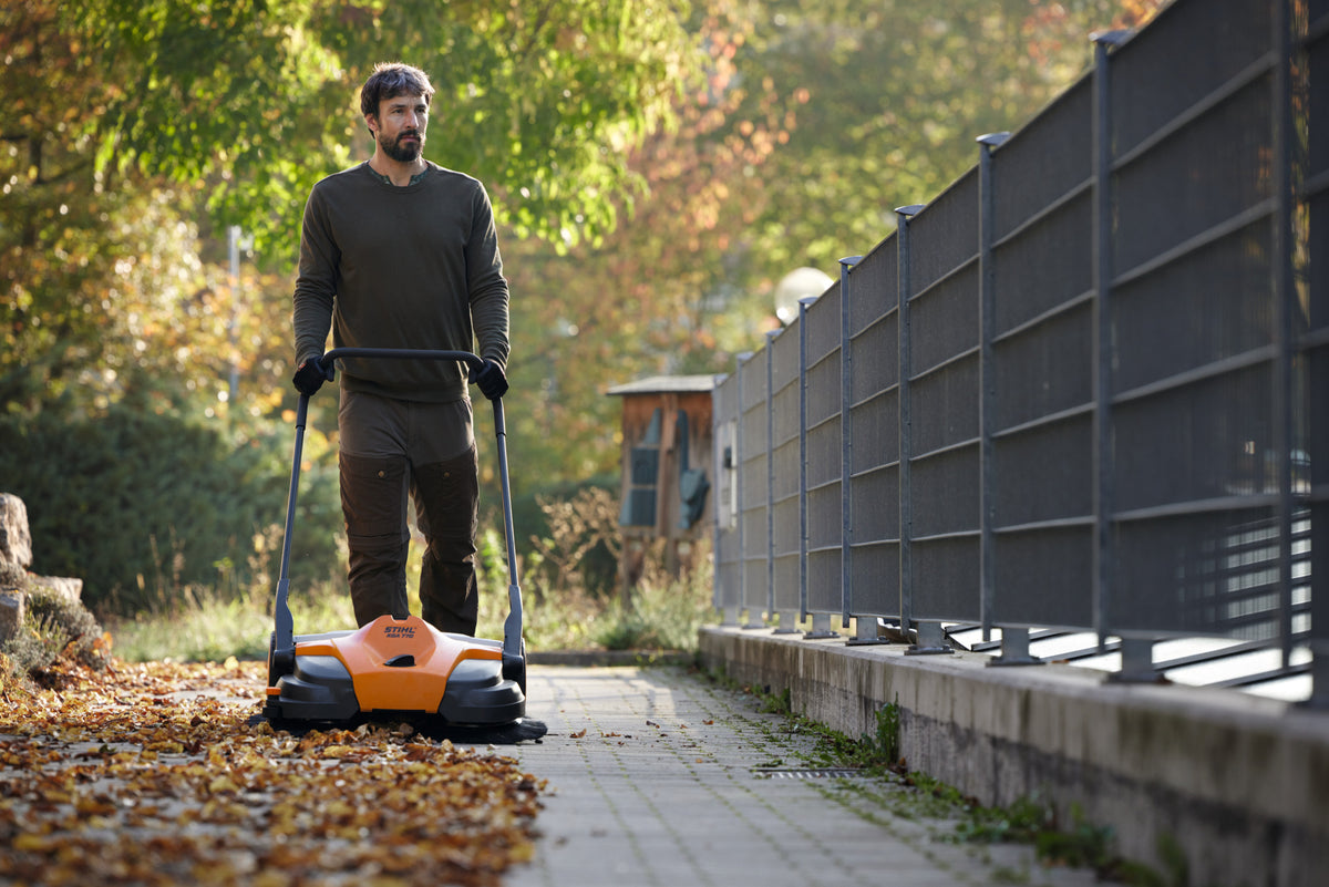 STIHL zamiatarka akumulatorowa KGA 770, bez akumulatora i ładowarki - zdjęcie 8